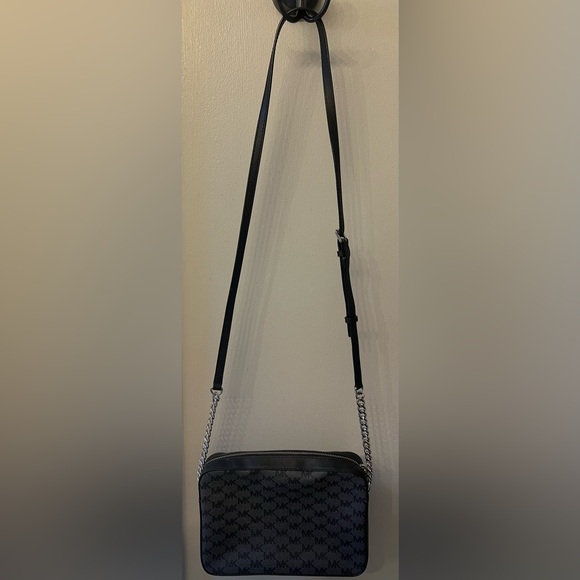 Michael Kors Black Medium Size Camera Crossbody Bag - Picture 2 of 9